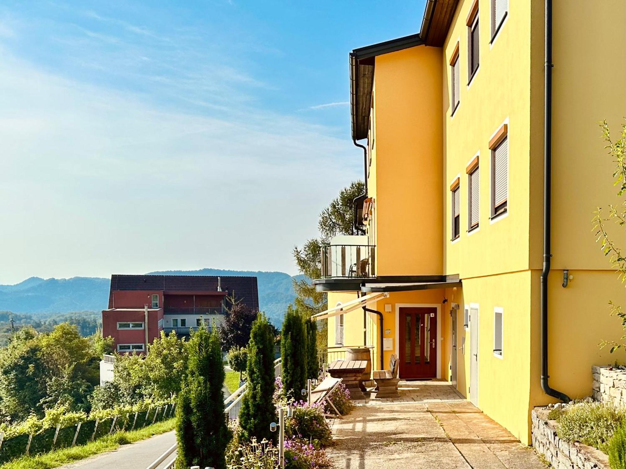 Apartment Weingartenblick - Glanzerhof Gamlitz Esterno foto
